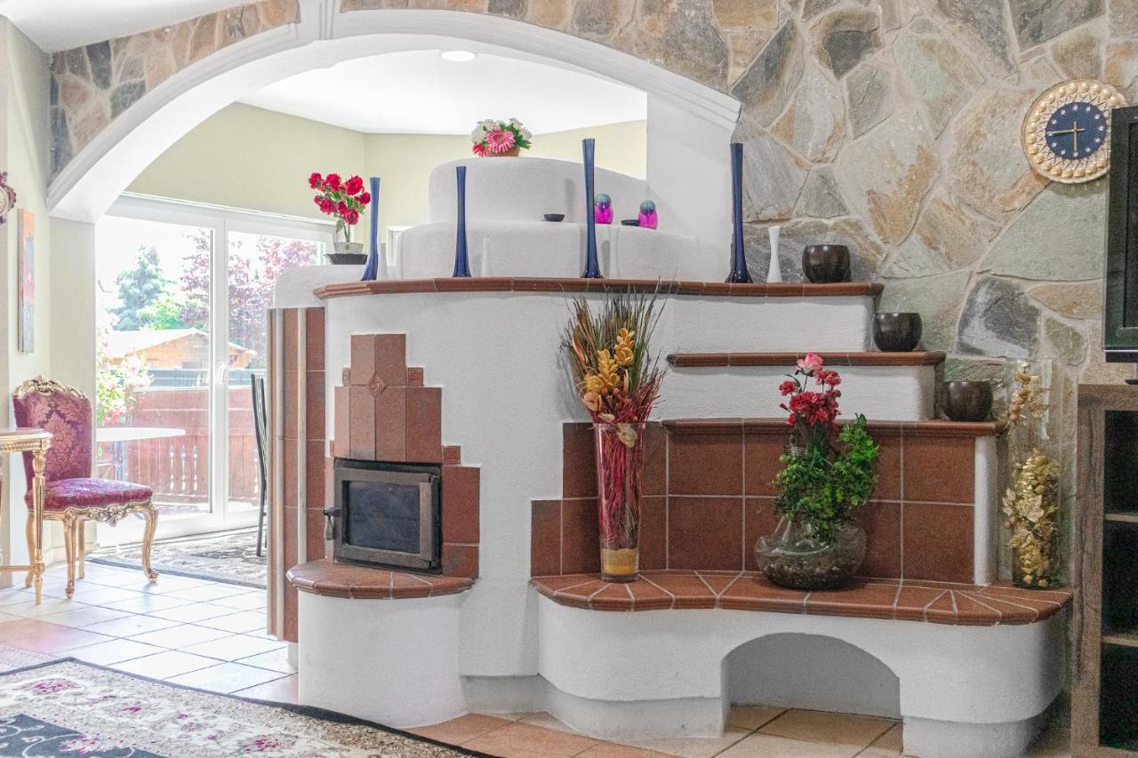 Exquisite Shared Villa - Your Private Room In This Beautiful Home Vienna Esterno foto