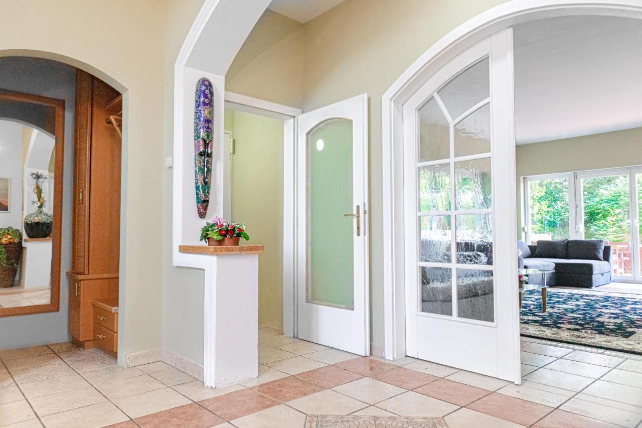 Exquisite Shared Villa - Your Private Room In This Beautiful Home Vienna Esterno foto