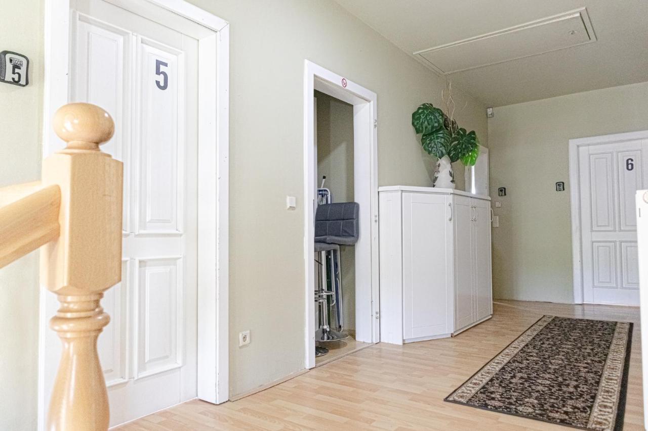 Exquisite Shared Villa - Your Private Room In This Beautiful Home Vienna Esterno foto