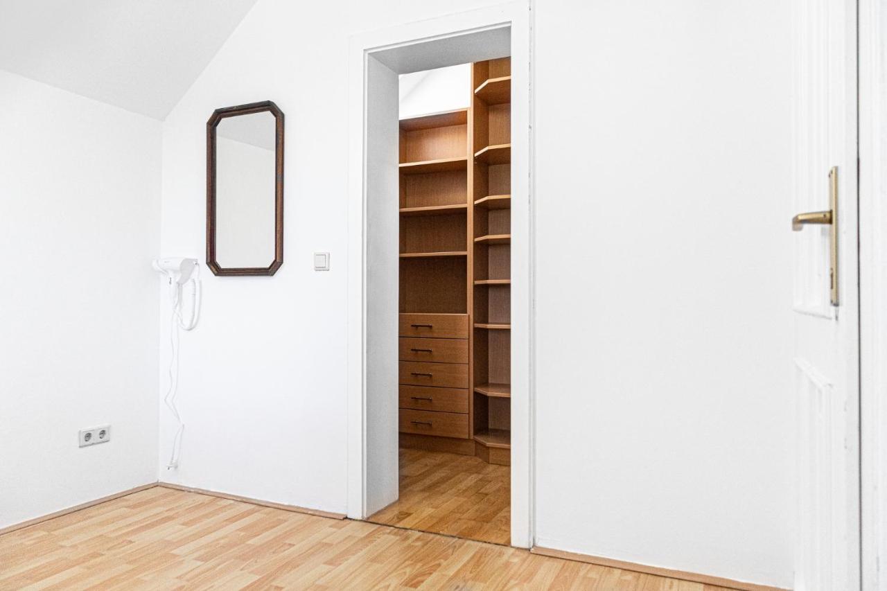 Exquisite Shared Villa - Your Private Room In This Beautiful Home Vienna Esterno foto