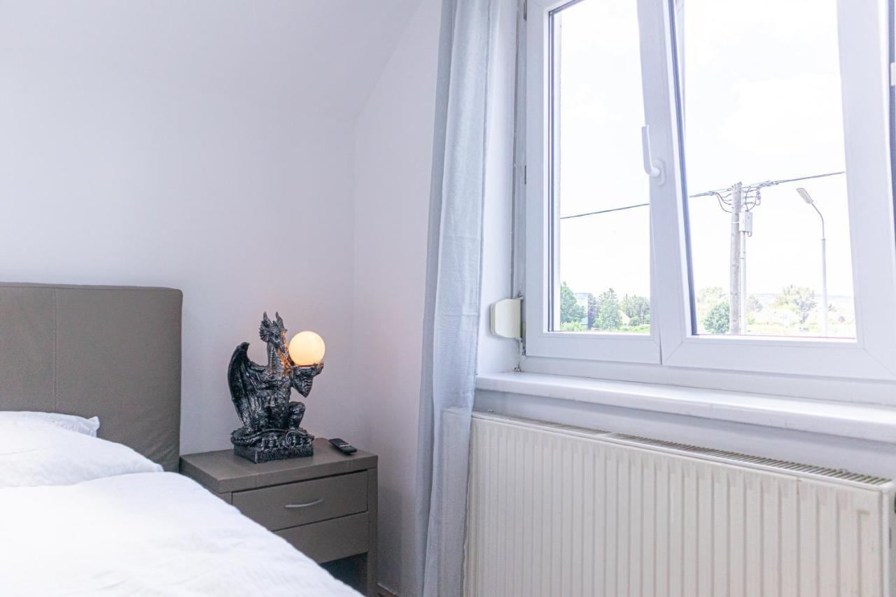 Exquisite Shared Villa - Your Private Room In This Beautiful Home Vienna Esterno foto