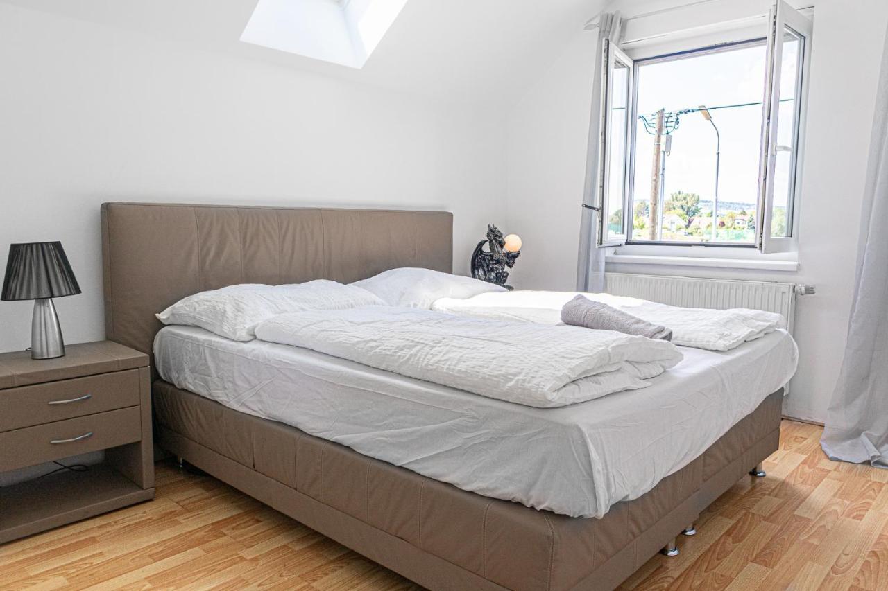 Exquisite Shared Villa - Your Private Room In This Beautiful Home Vienna Esterno foto