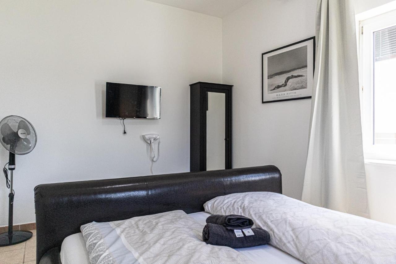 Exquisite Shared Villa - Your Private Room In This Beautiful Home Vienna Esterno foto