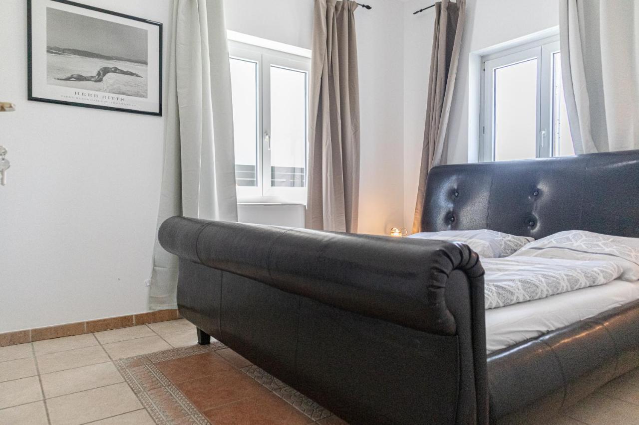Exquisite Shared Villa - Your Private Room In This Beautiful Home Vienna Esterno foto