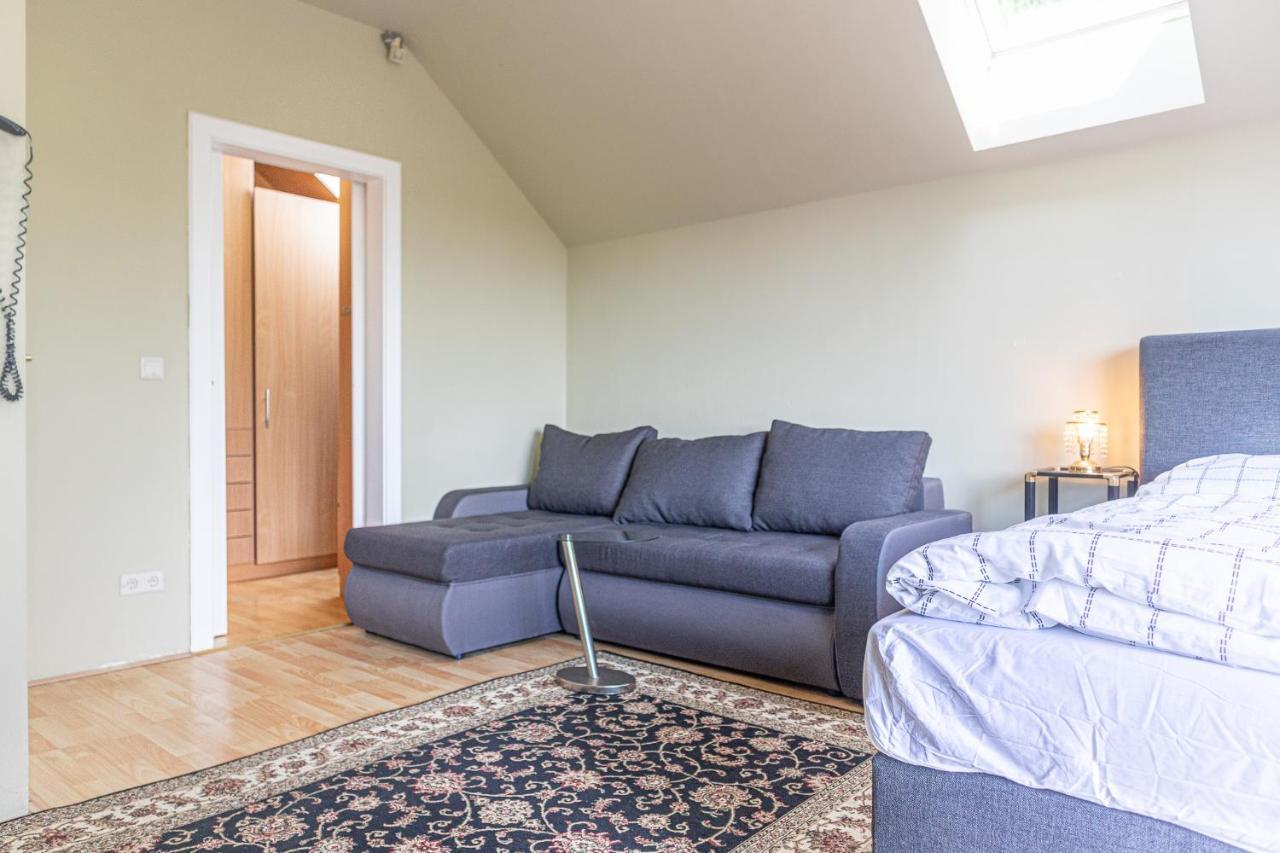 Exquisite Shared Villa - Your Private Room In This Beautiful Home Vienna Esterno foto