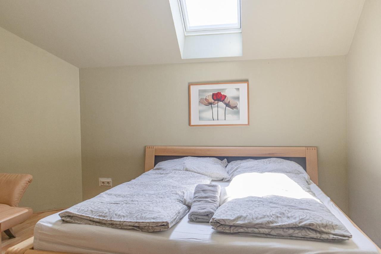 Exquisite Shared Villa - Your Private Room In This Beautiful Home Vienna Esterno foto