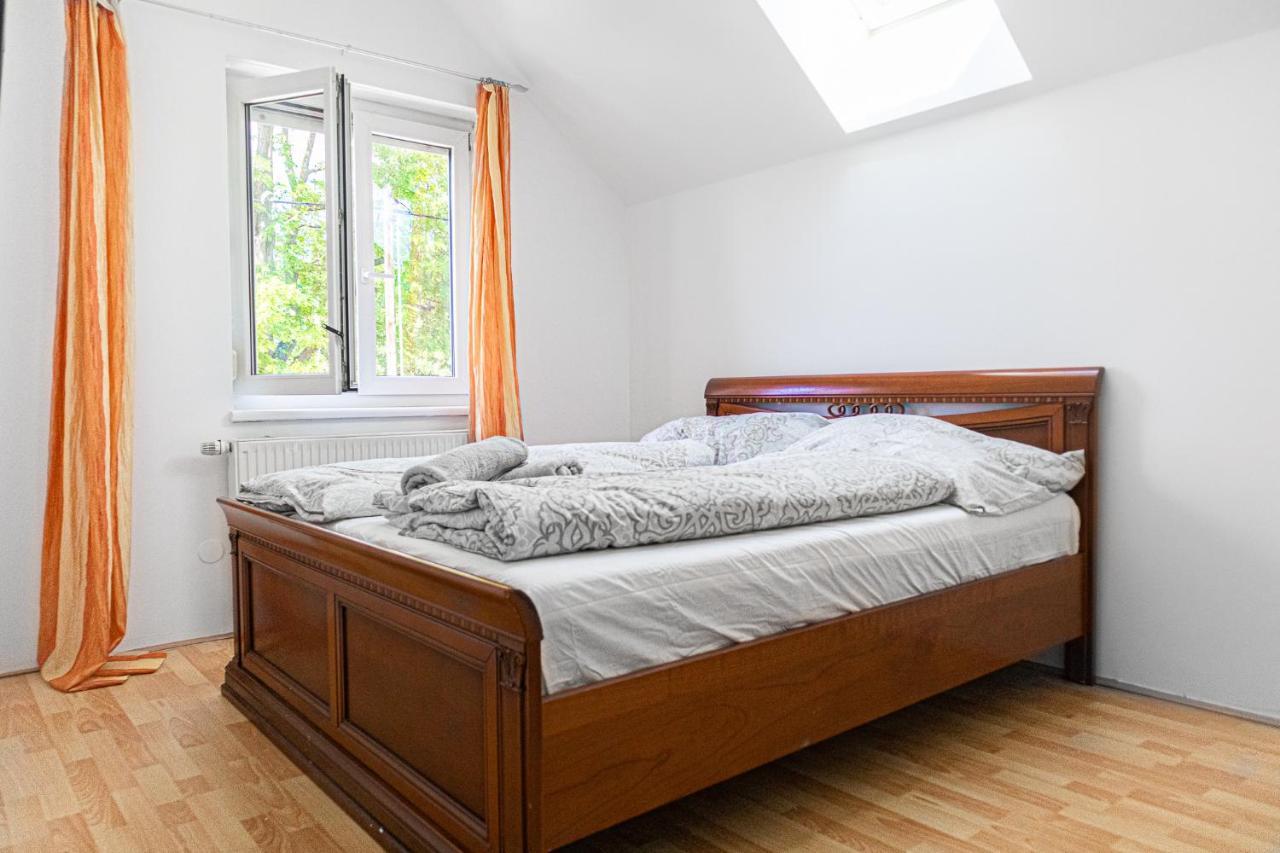 Exquisite Shared Villa - Your Private Room In This Beautiful Home Vienna Esterno foto